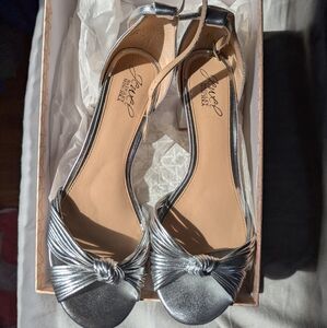 Badgley Mischka Jewell silver block heels